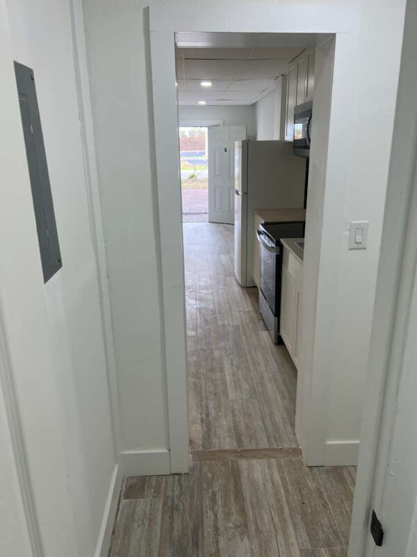 Building Photo - 4105 Poinsett Rd