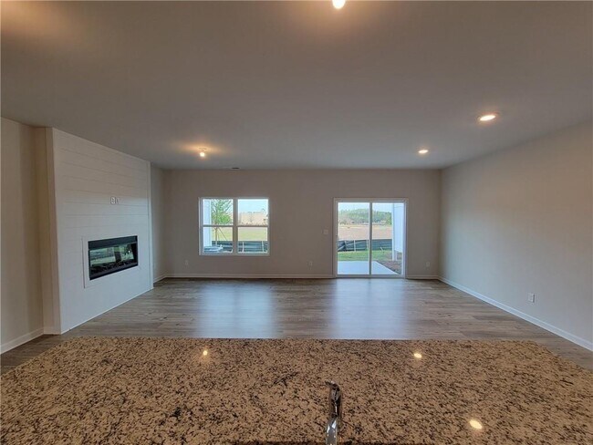 Building Photo - 59 Founders Dr