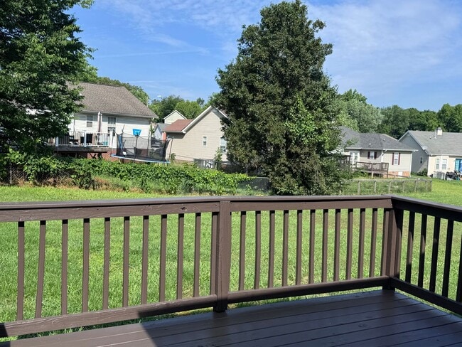Building Photo - Prime Location! Beautiful 3Br/2 BA Just Minutes from Post!?