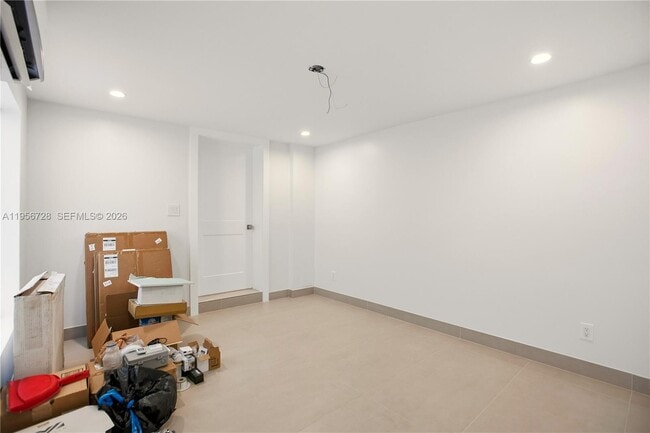 Building Photo - 7238 Jacaranda Ln