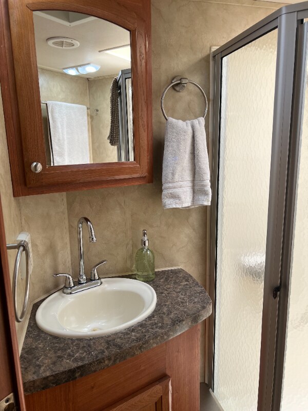 Building Photo - 7560 Chelsea Rd