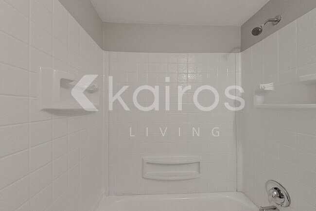 Building Photo - 2715 Benne Dr