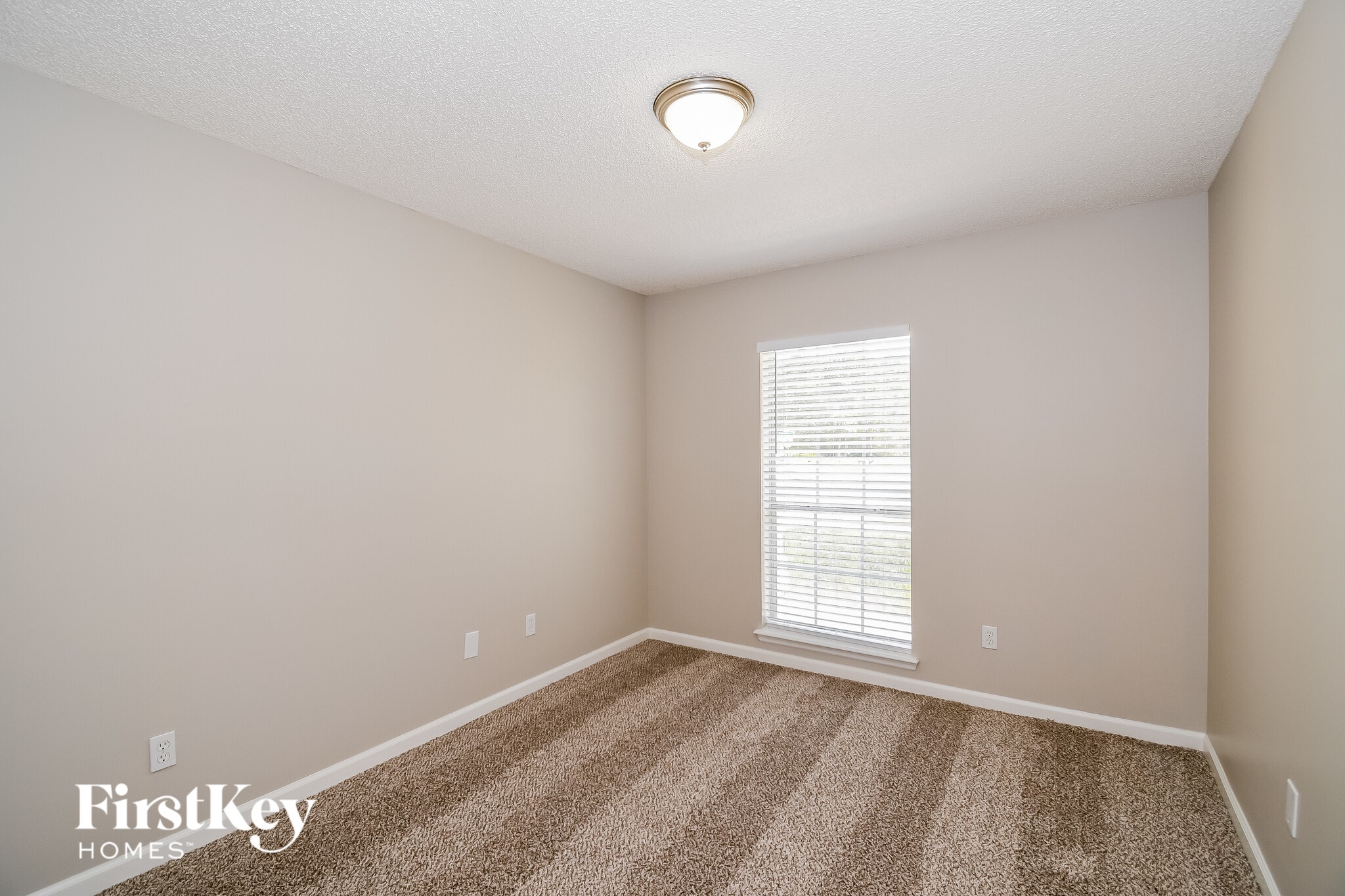 Building Photo - 13990 Summer Breeze Dr