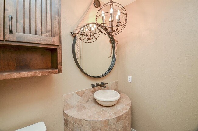 Building Photo - 12316 Oak Bend Cir