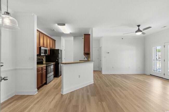 Building Photo - 2013 Silvercrest Dr