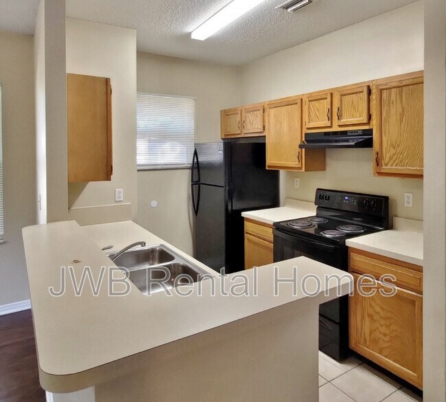 Building Photo - 1609 W 24th St