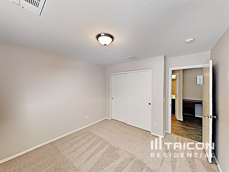 Building Photo - 2117 W Pickett Ct