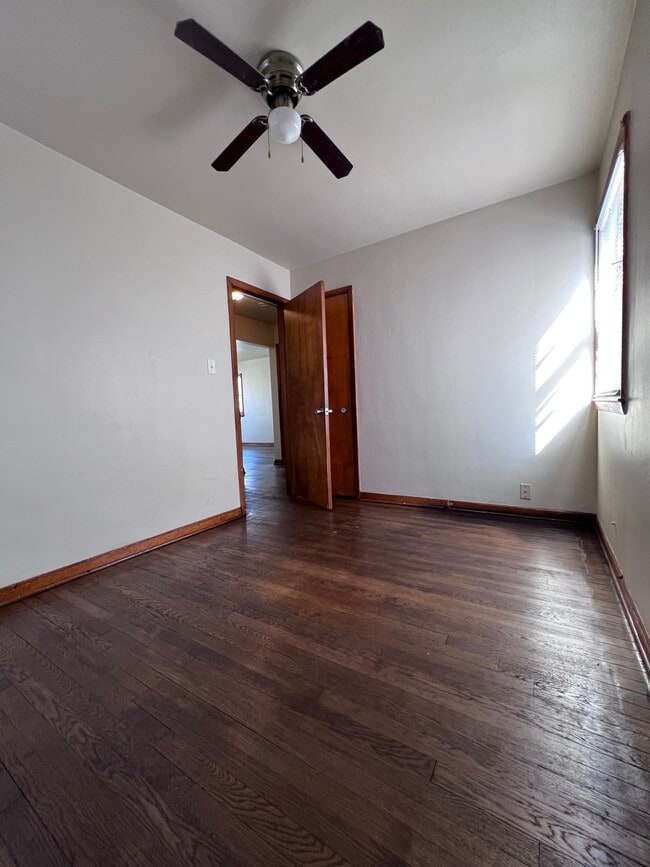 Building Photo - 5902 N 37th St