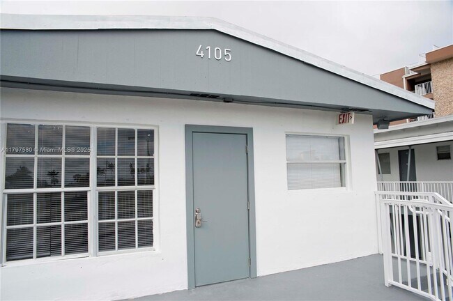 Building Photo - 4105 N Ocean Dr