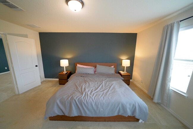 Building Photo - Beautiful Home Now Available in Miller Ran...