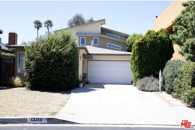 Building Photo - 12213 Culver Dr