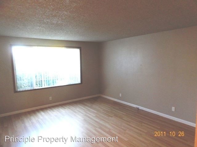 Building Photo - 3 br, 2 bath House - 4871 Daisy Street