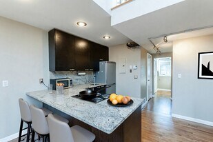 Building Photo - 9 Fayette St