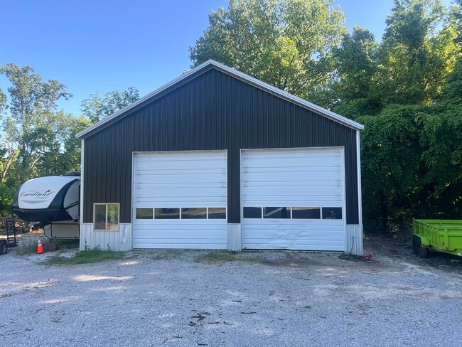 Building Photo - 2797 Happy Valley Rd