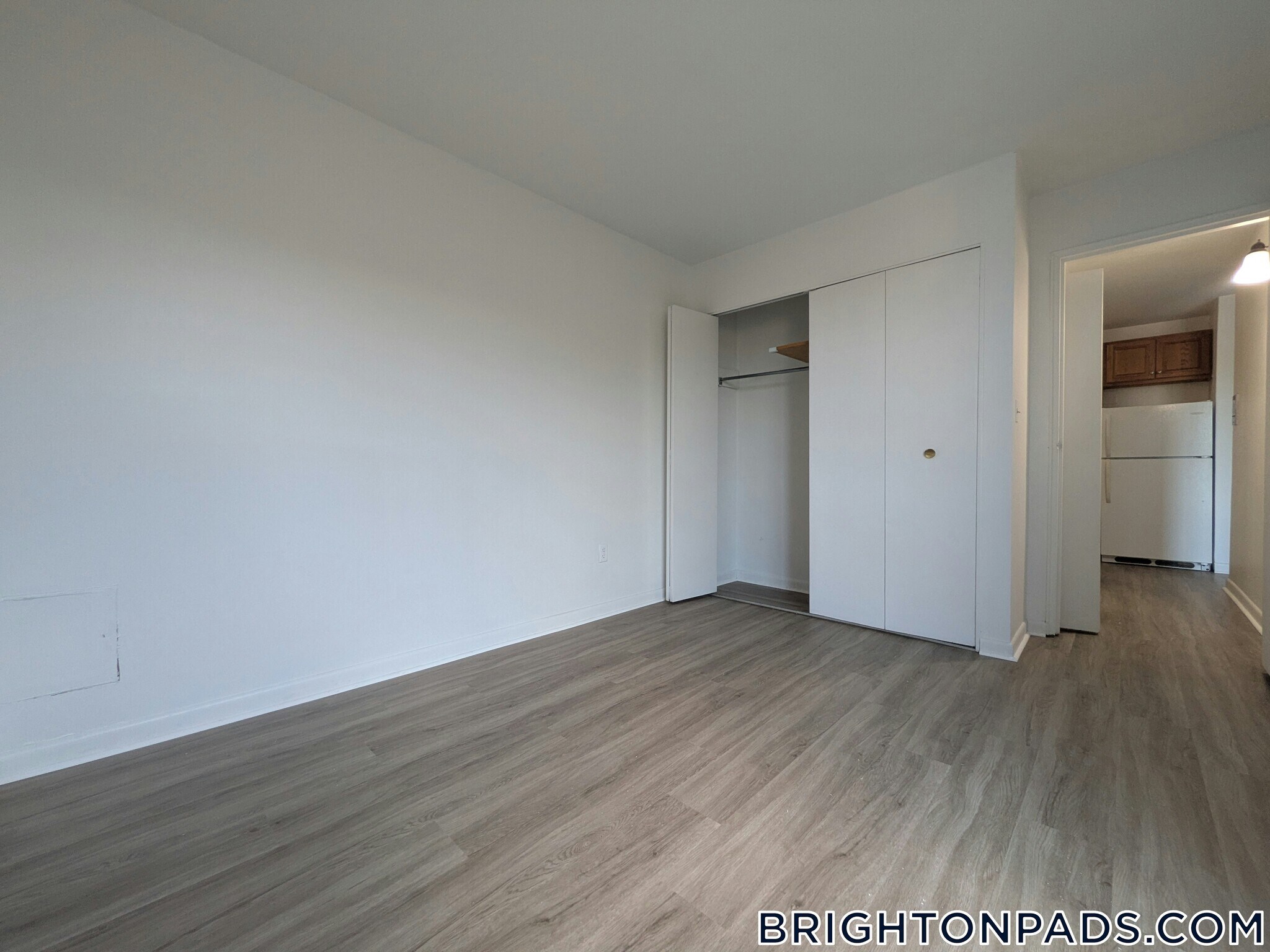 Building Photo - 142 Kenrick St