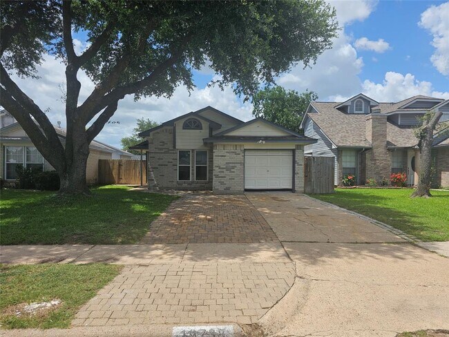 Primary Photo - 19738 Swan Valley Dr