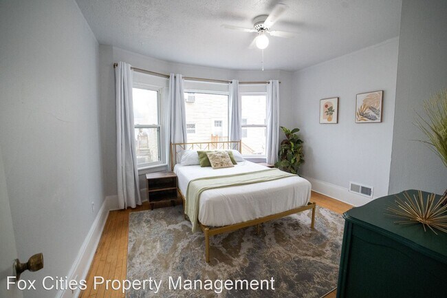 Building Photo - 2 br, 1 bath House - 244 4th Street