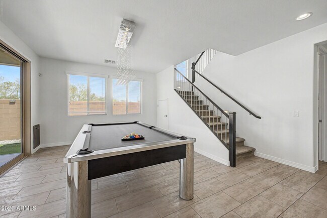 Building Photo - 15912 W Sierra St