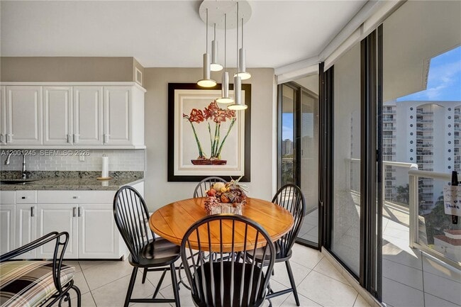 Building Photo - 3600 Yacht Club Dr