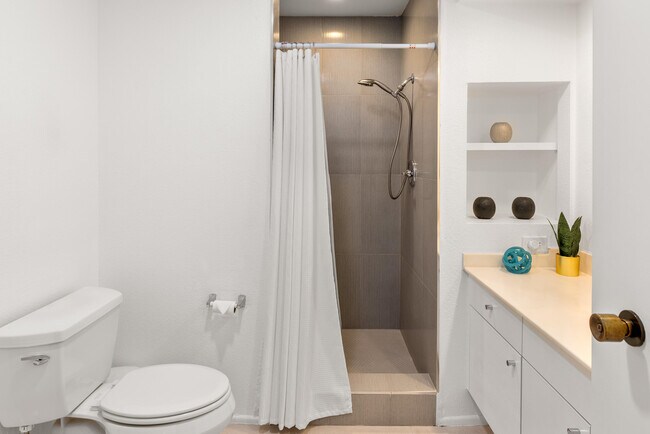 Building Photo - 46642 Arapahoe Cir