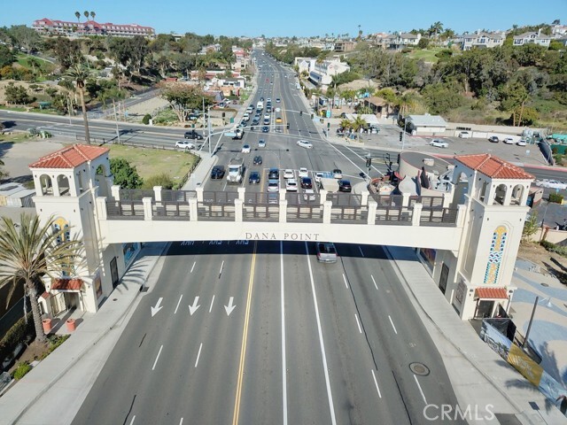 Building Photo - 3318 Doheny Way