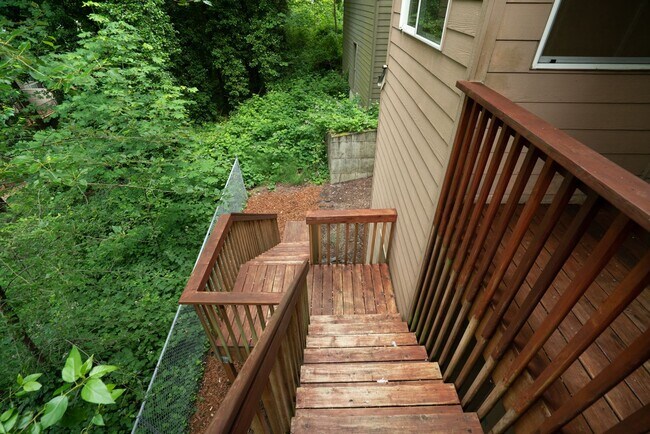 Building Photo - 4920 SW Slavin Rd