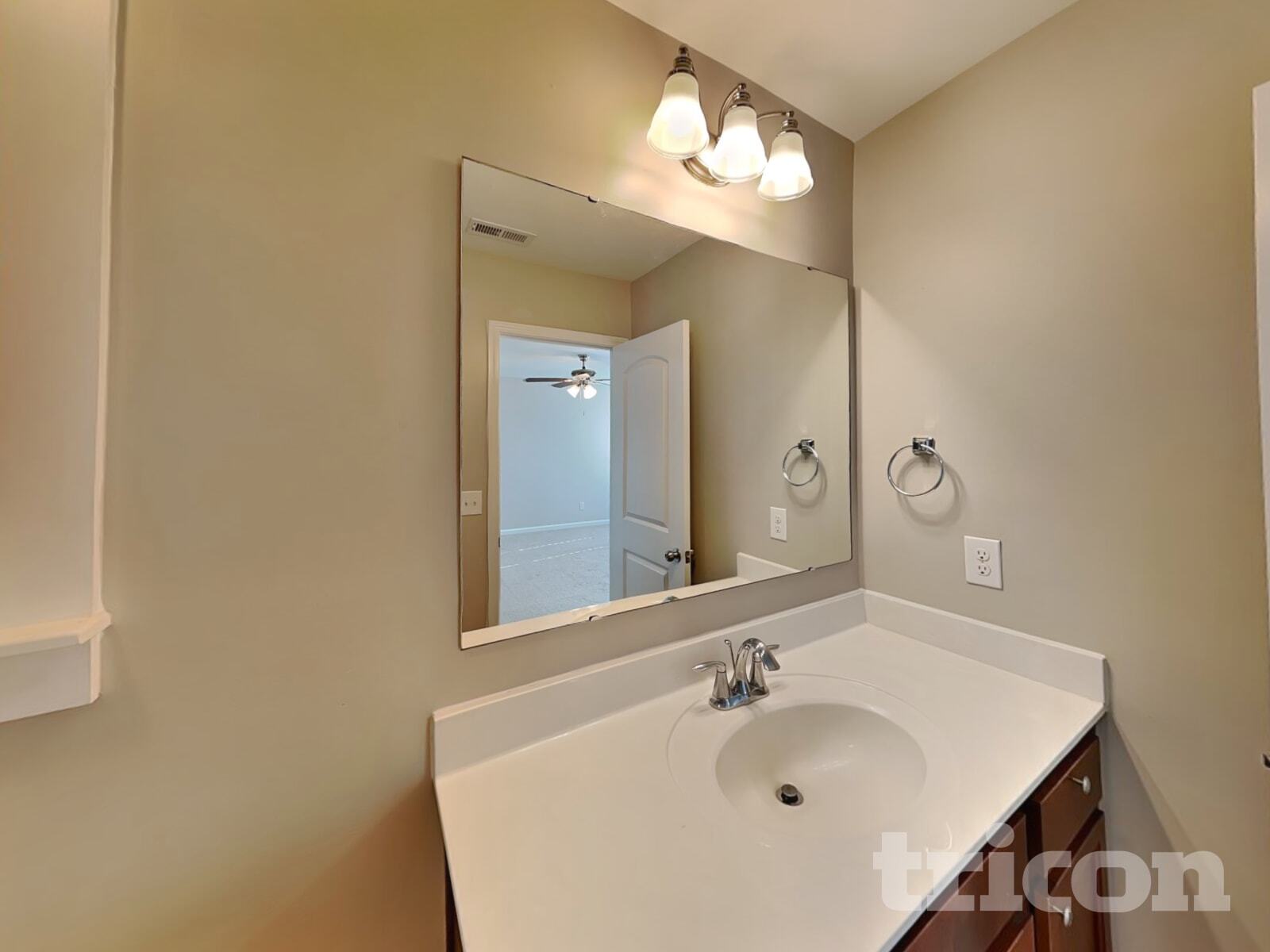 Building Photo - 10040 Portaferry Dr