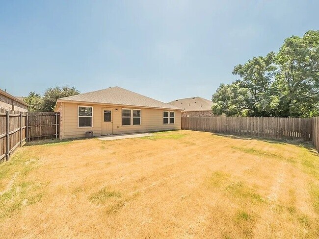 Building Photo - 7525 Berrenda Dr