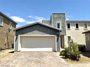 Building Photo - 43 Heathrow Lake Ave