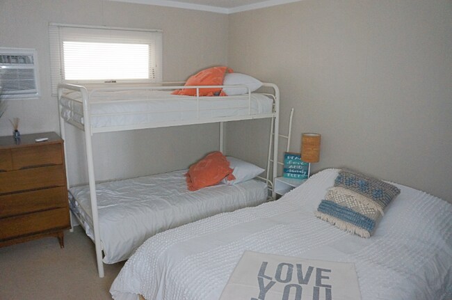 Building Photo - 5 51st St