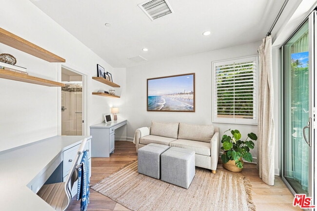 Building Photo - 12876 S Seaglass Cir
