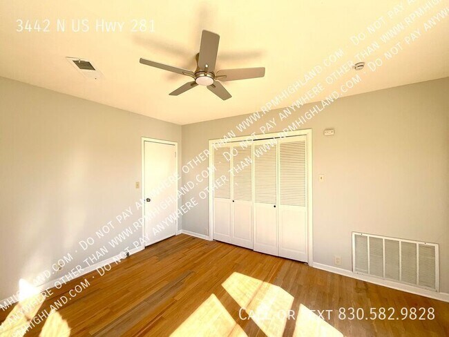 Building Photo - 3442 N U.S. Hwy 281