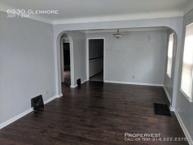Building Photo - 6930 Glenmore Ave