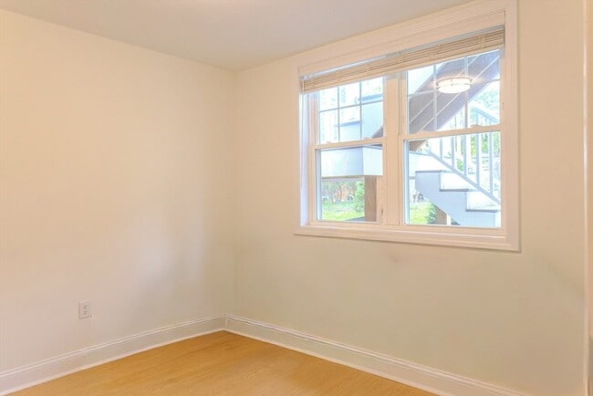 Building Photo - 7 Gorham St