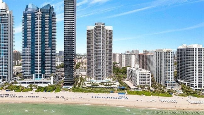 Building Photo - 17201 Collins Ave