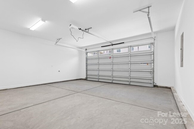 Building Photo - 3808 Odom Wy