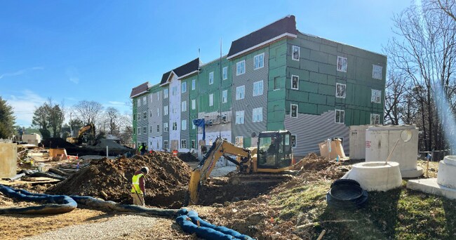 Building Photo - 554 S Lansdowne Ave