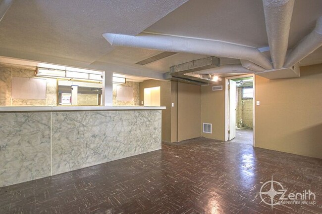 Building Photo - 308 NW 45th St