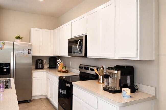 Building Photo - 2238 Tay Wes Dr