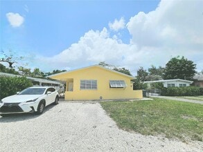 Building Photo - 2010 NW 70th St
