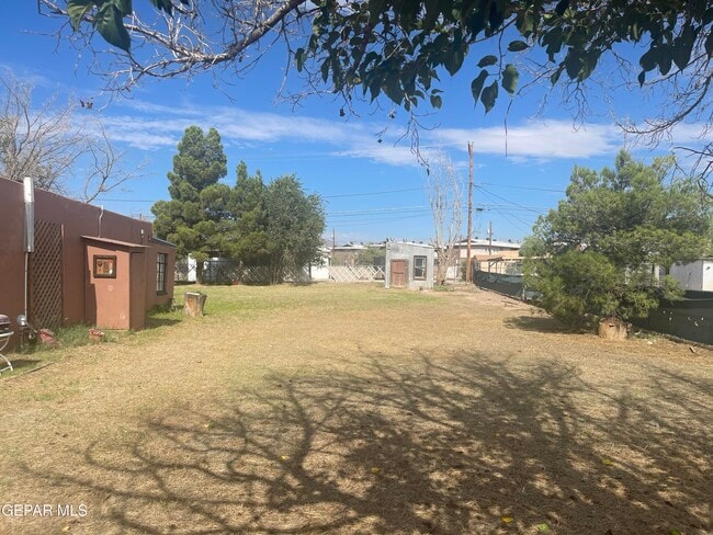 Building Photo - 7817 West Dr