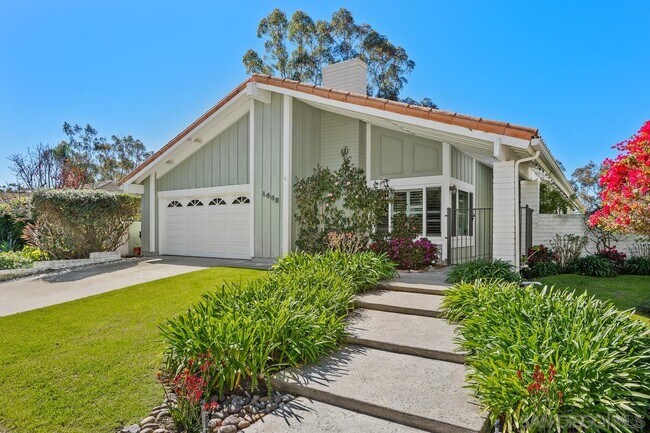 Building Photo - 1448 Santa Luisa Dr