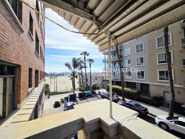 Building Photo - 1030 E Ocean Blvd