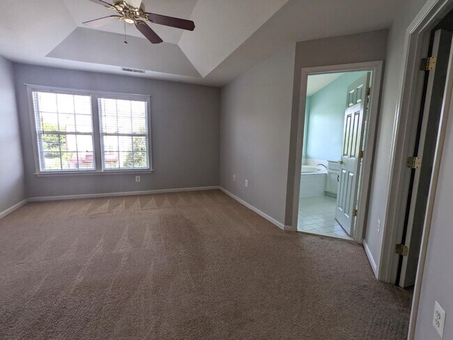 Building Photo - 13996 Khalid Ln