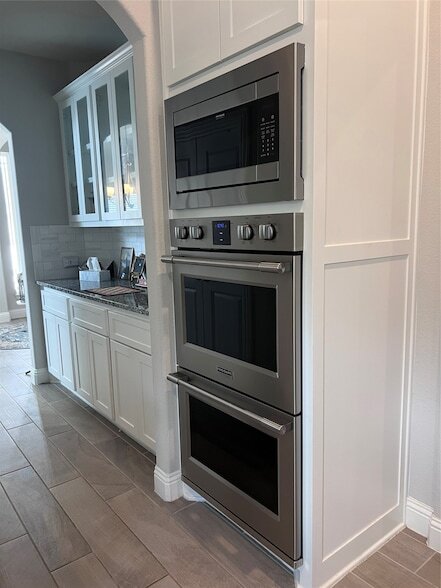 Building Photo - 9832 El Colina Dr