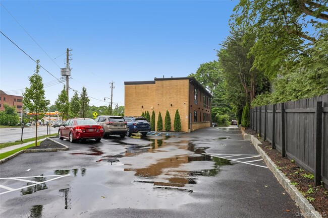 Building Photo - 325 Manville Rd