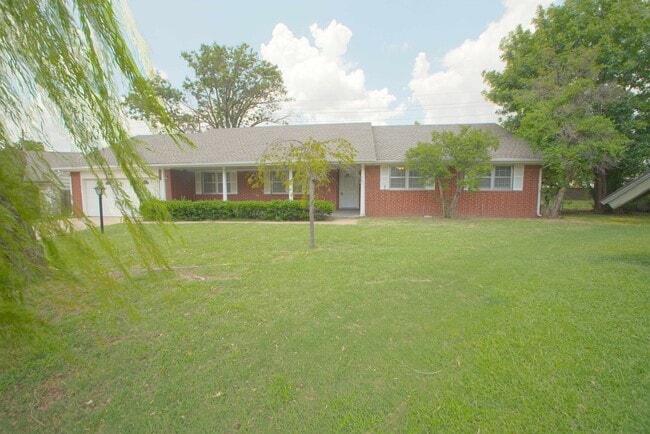 Building Photo - 5105 S Kingston Ave