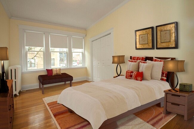 Building Photo - Avl NOW - No Fee! Spacious, modern 2BR near Wash Sq, Cleveland Circle!