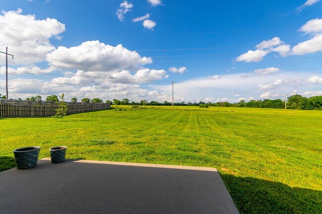 Building Photo - 3805 Flatwater Dr