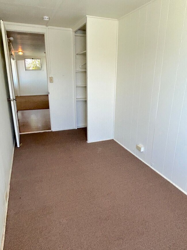 Building Photo - 4433 Sierra Dr